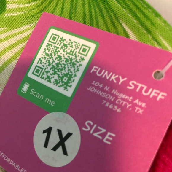 NWT Summer Romper. Size 1X - Picture 5 of 5